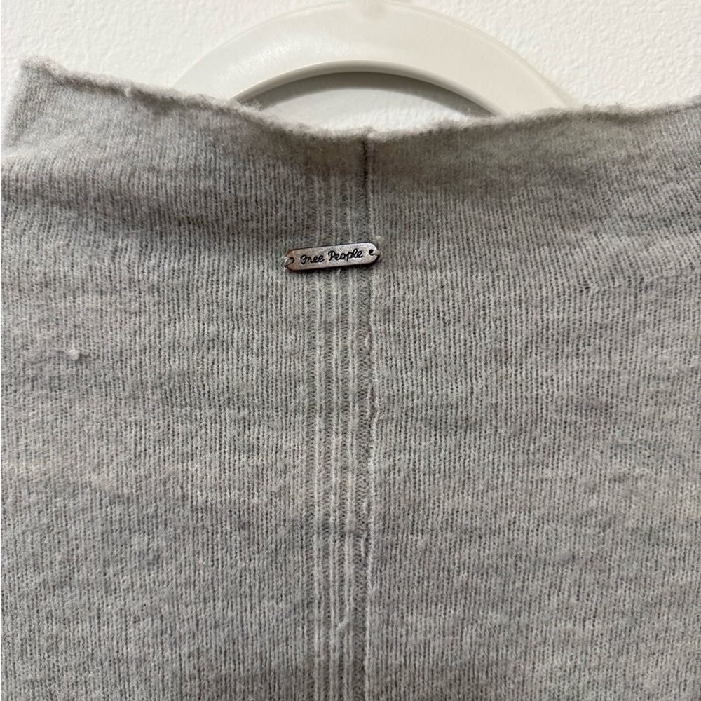 Free People Sweater - Picture 4 of 4